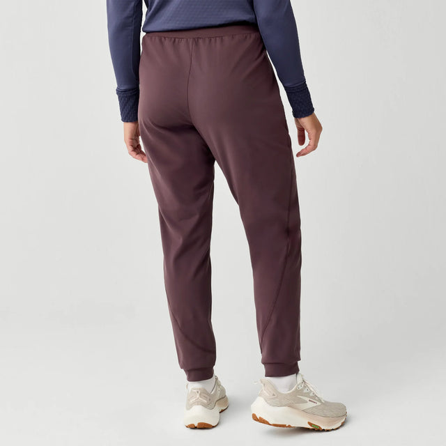 Brooks Momentum Thermal Jogger 2.0 running pant for women – Cocoa (back view)
