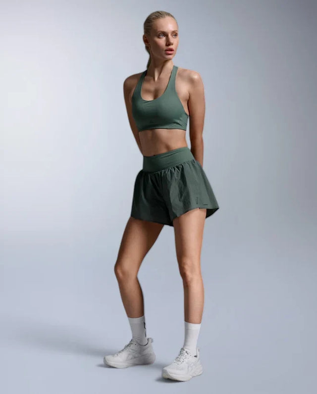 2XU Aero Mesh medium-support sports bra for women - Olive Leaf / Olive Leaf Reflective