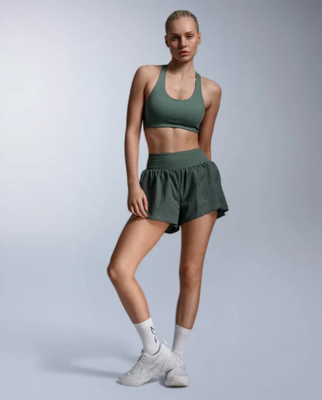 2XU Aero Mesh medium-support sports bra for women - Olive Leaf / Olive Leaf Reflective