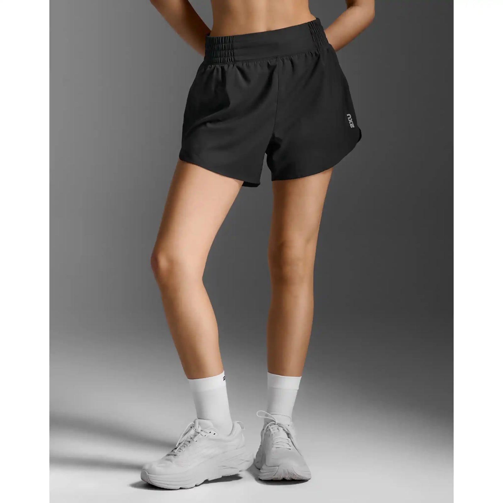 2XU Hi-Rise short 4 pouces femme - Black / Silver Reflective