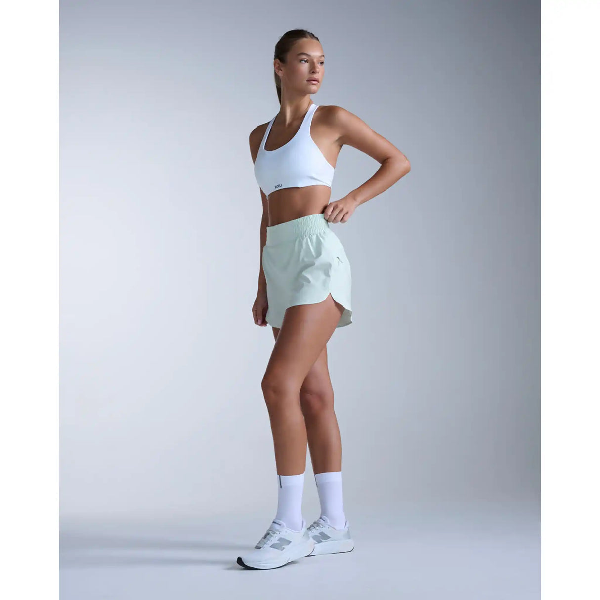 2XU Hi-Rise short 4 pouces femme - Mint Dust / Mint Reflective
