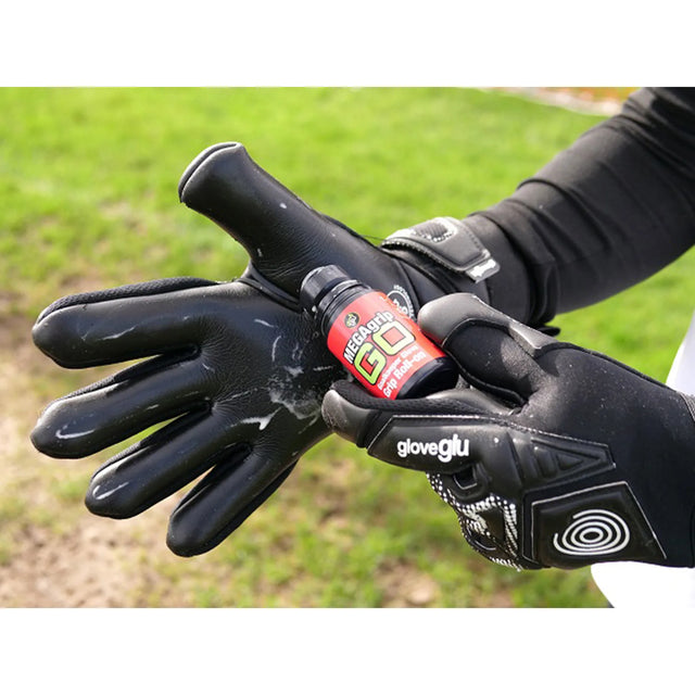 GloveGlu MEGAgrip GO in action on the pitch