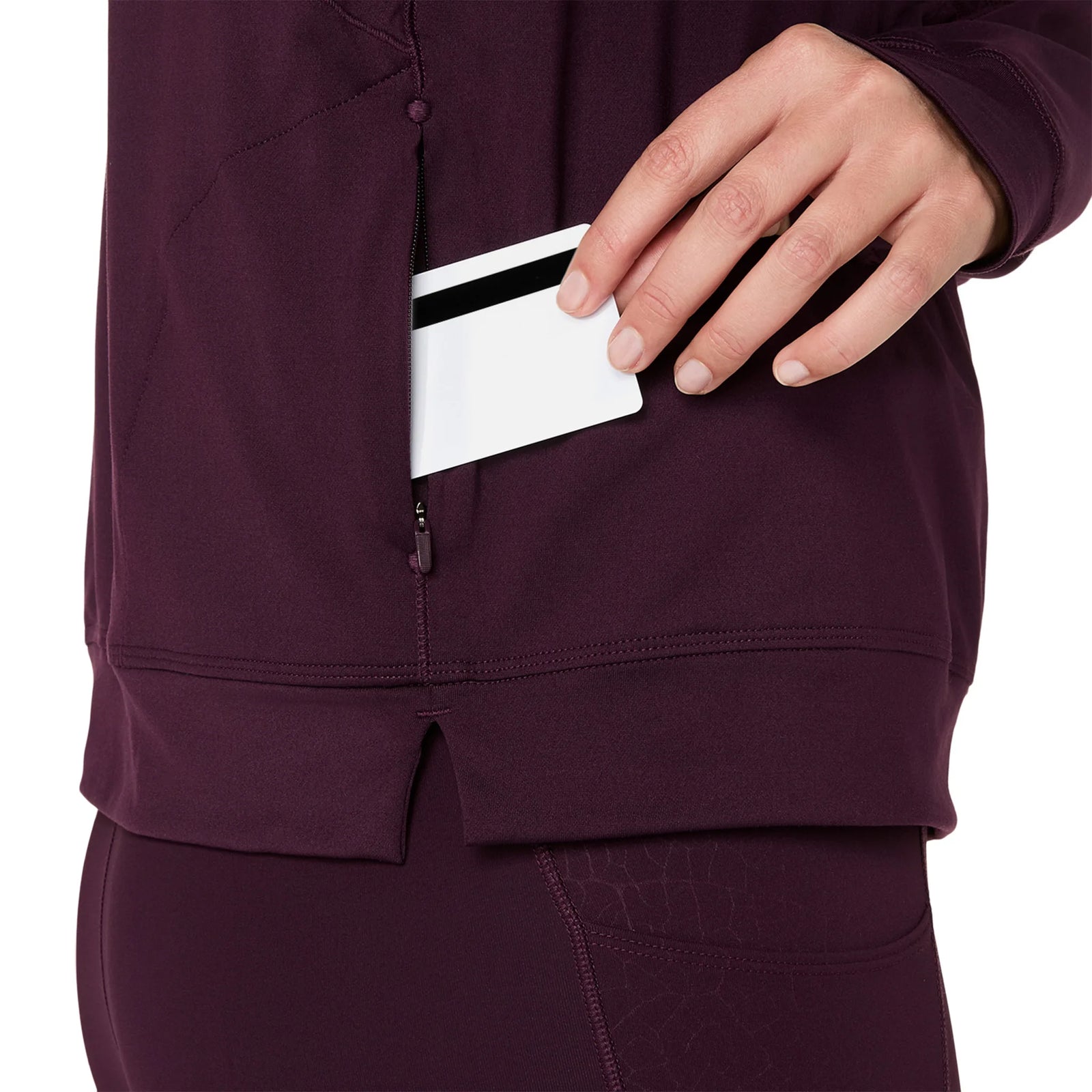 Chandail à capuchon de course ASICS Nagino Run Winter pour femme, coloris Indigo Fog — gros plan sur un détail (1)
