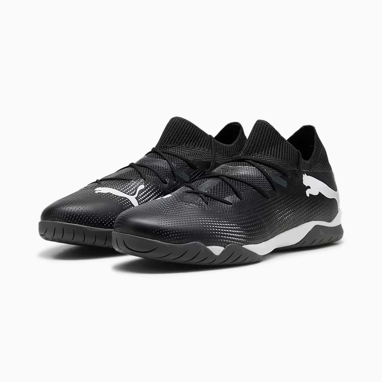 Puma Future 7 Match IT Futsal chaussures de soccer intérieur adulte paire - Noir / Blanc