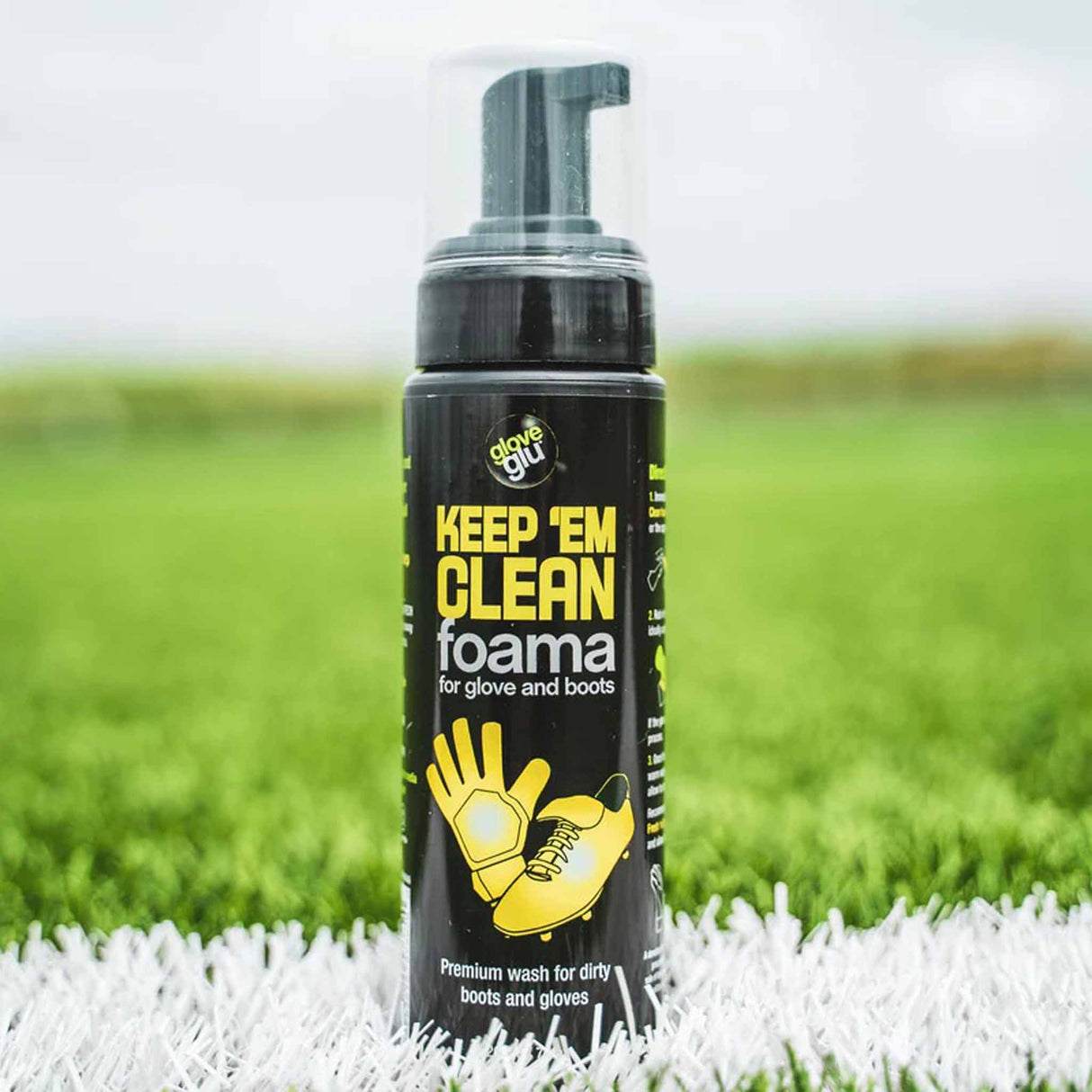 GloveGlu GloveGlu Keep 'em Clean Foama nettoyant pour gants et chaussures de soccer