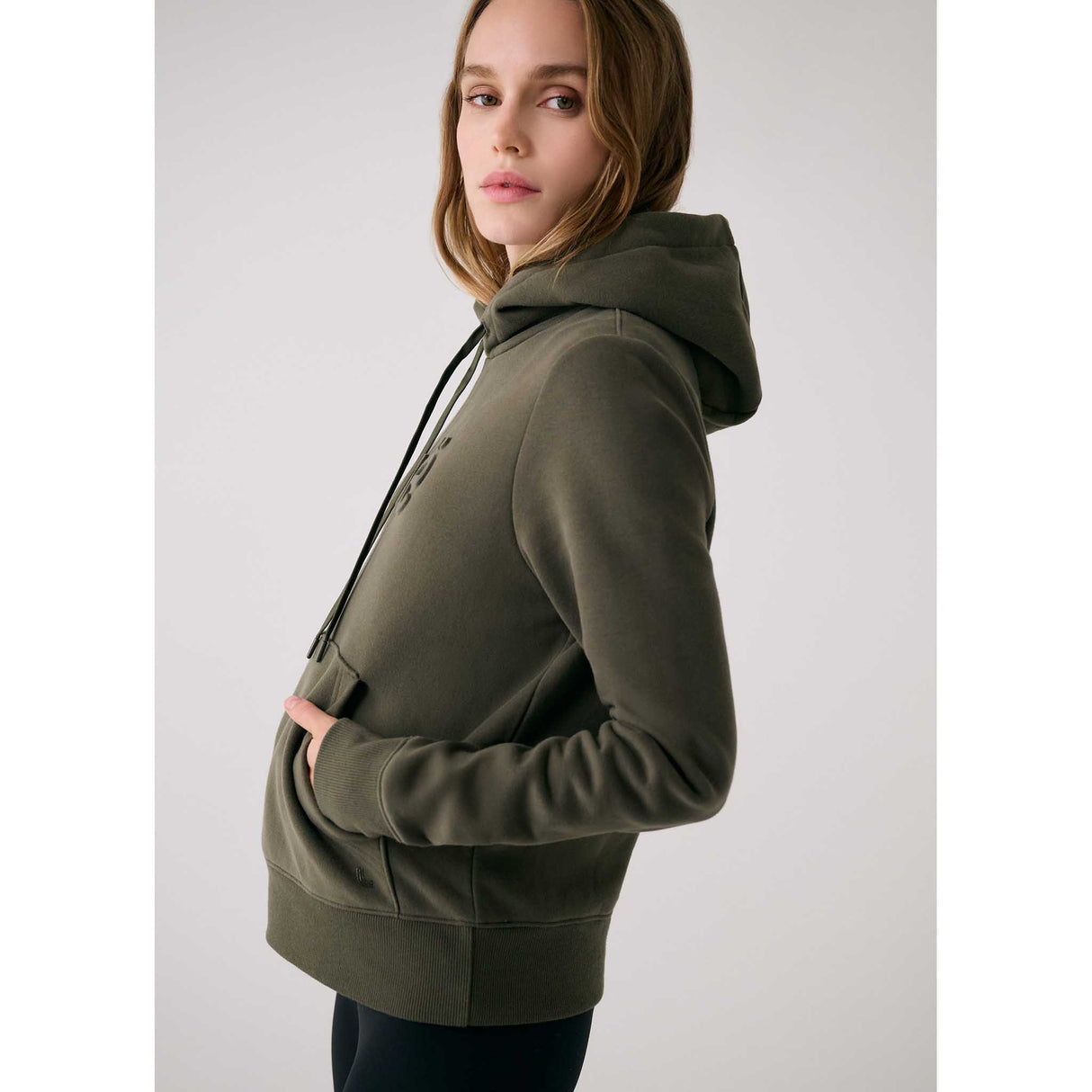 Lolë Icon chandail à capuchon doux pour femme lateral - Moss