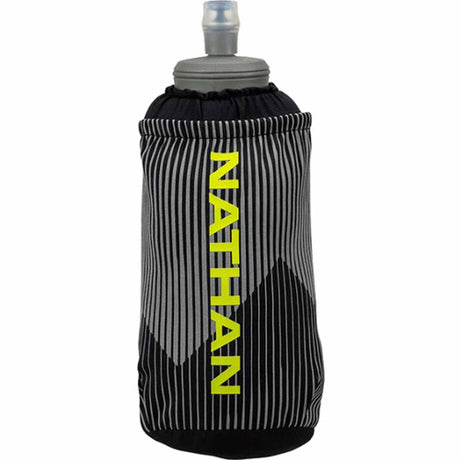 Nathan ExoDraw 2 18 Oz bouteille à la main de course à pied isolée