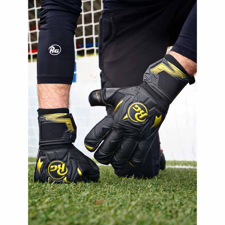 RG Aspro Blackout gants de gardien de but de soccer - Noir / Or