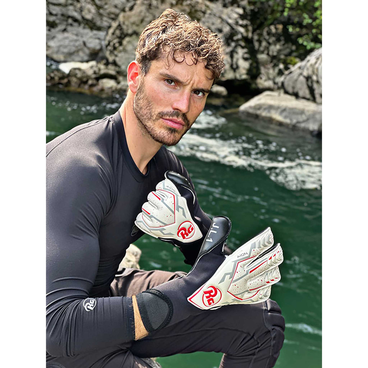 RG Goalkeeper Gloves Aion gants de gardien de but de soccer live- Blanc / Gris / Rouge