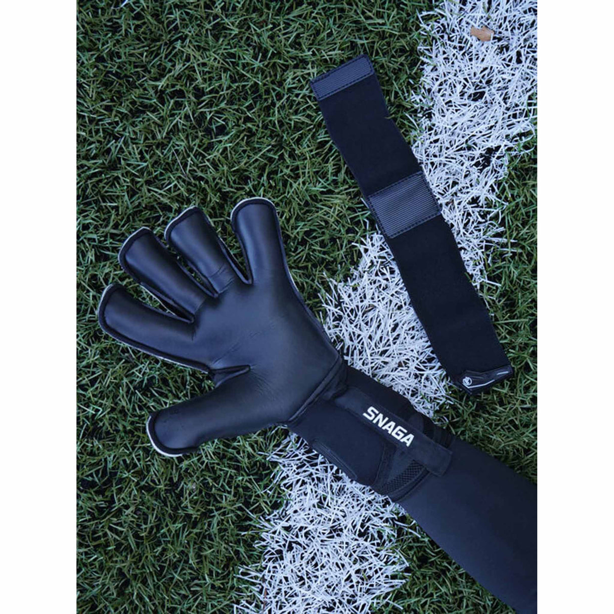 RG Goalkeeper Gloves Snaga Black gants de gardien de but de soccer - Noir