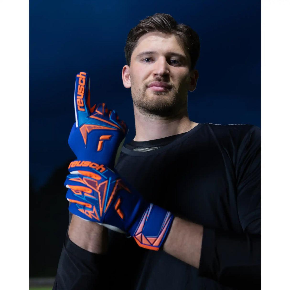 Reusch Attrakt Freegel Fusion Goaliator gants de gardien de soccer - Sharp Blue / Shocking Orange