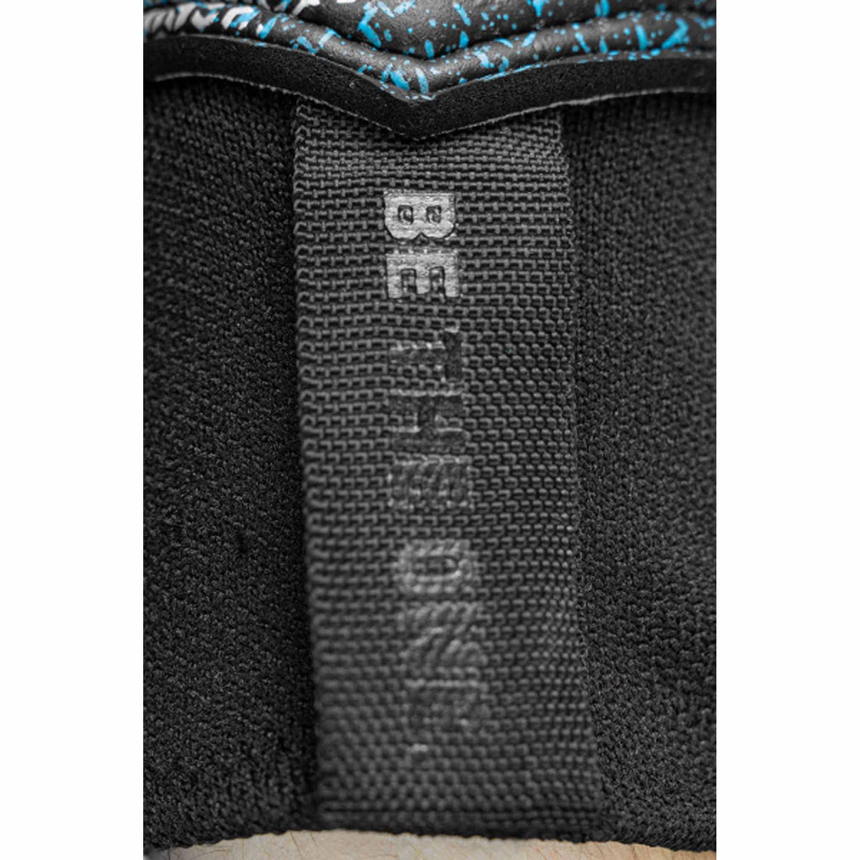 Reusch Attrakt Freegel Fusion Goaliator Goalkeeper Gloves - White / Silver / Black