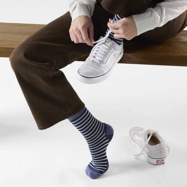 Smartwool Everyday Pin Stripe crew socks for women - Deep Navy, second view