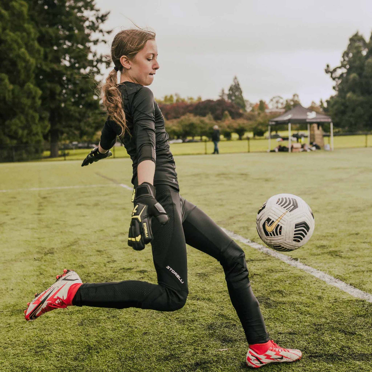 Storelli Storelli BodyShield Turf Burn Leggings de protection pour gardienne de but de soccer femme