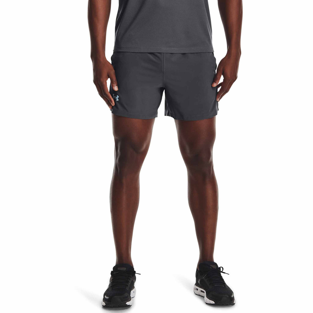 Under Armour Launch 5 pouces short de course à pied pour homme - Pitch Grey / Black / Reflective