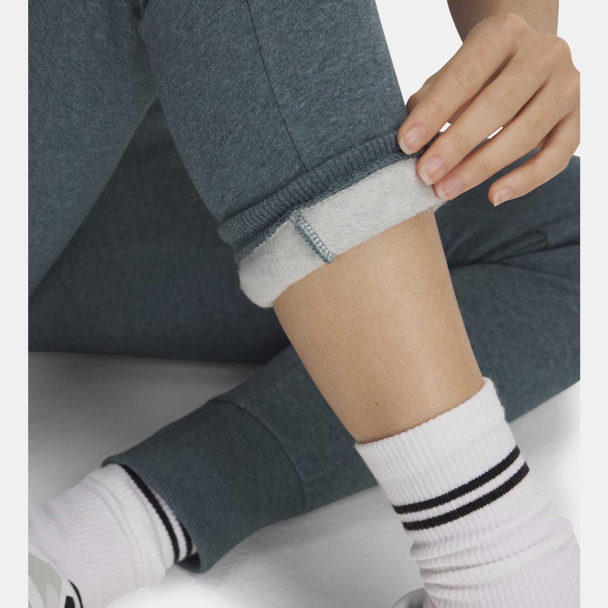 Under Armour Rival Fleece Joggers pour femme live - Jasper Blue Light Heather / Jasper Blue