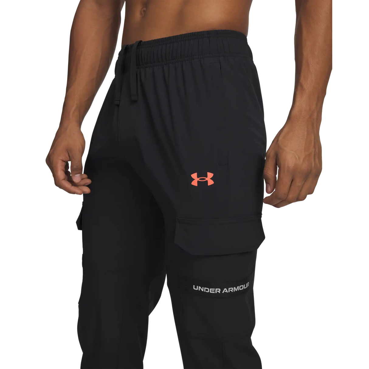 Under Armour Utility Tech Woven pantalon pour homme - Black / Castlerock / Venom Red