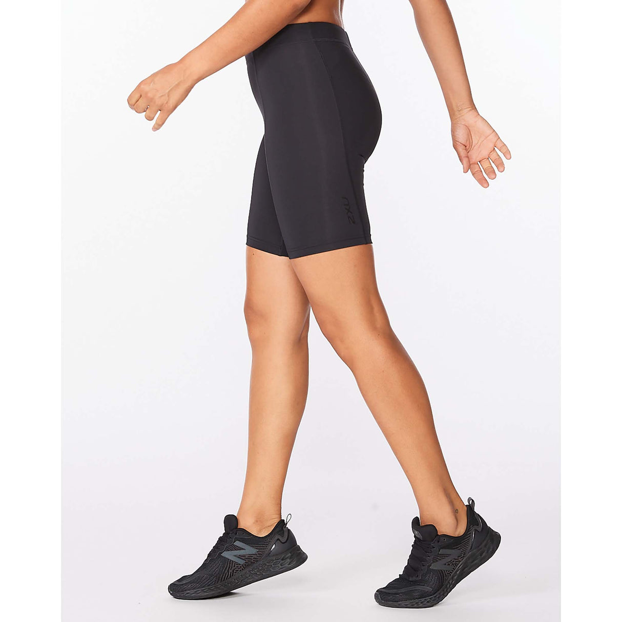 2XU Core Compression Short compressif sport pour femme lateral
