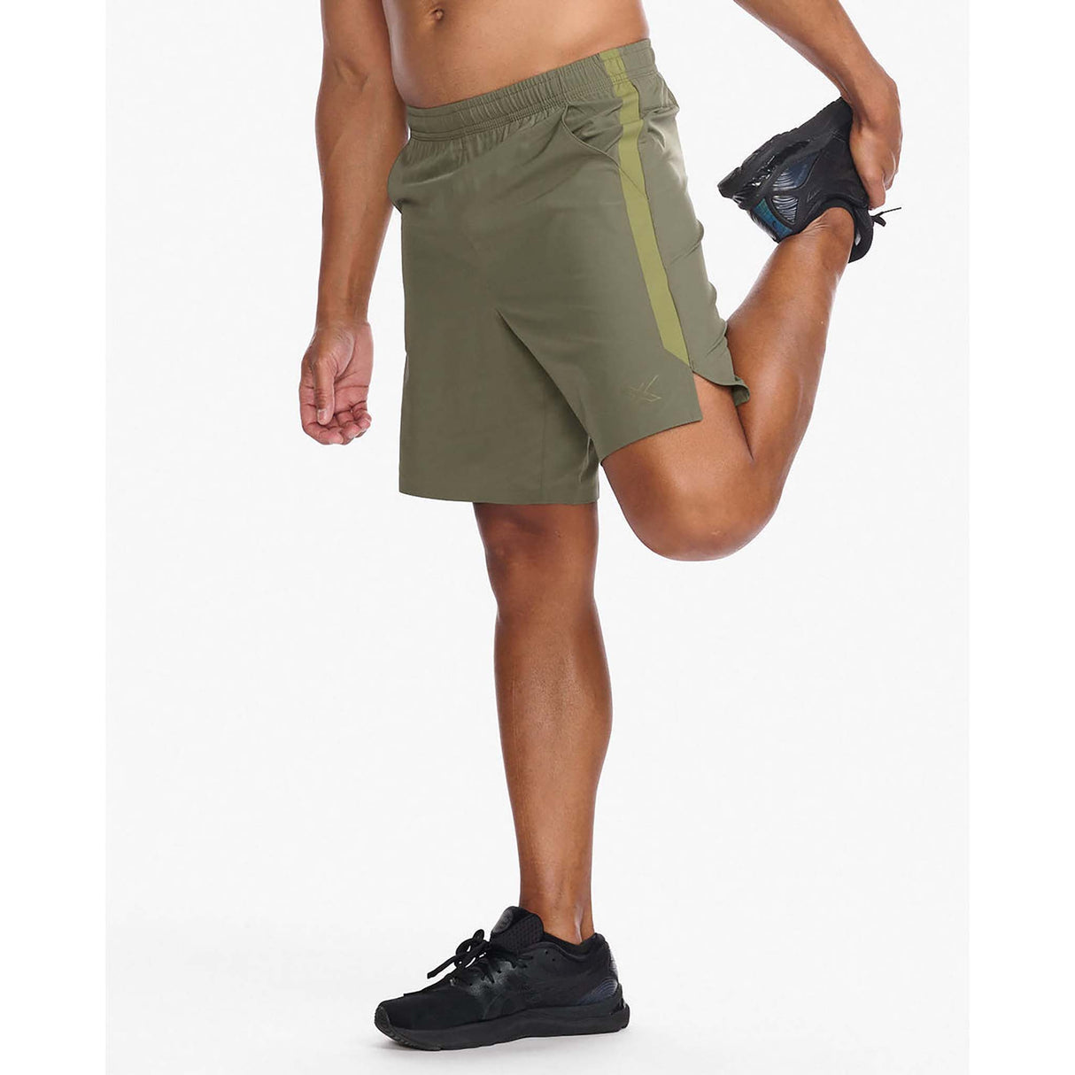 2XU 2XU Motion 8 Inch shorts de course à pied et entrainement pour homme