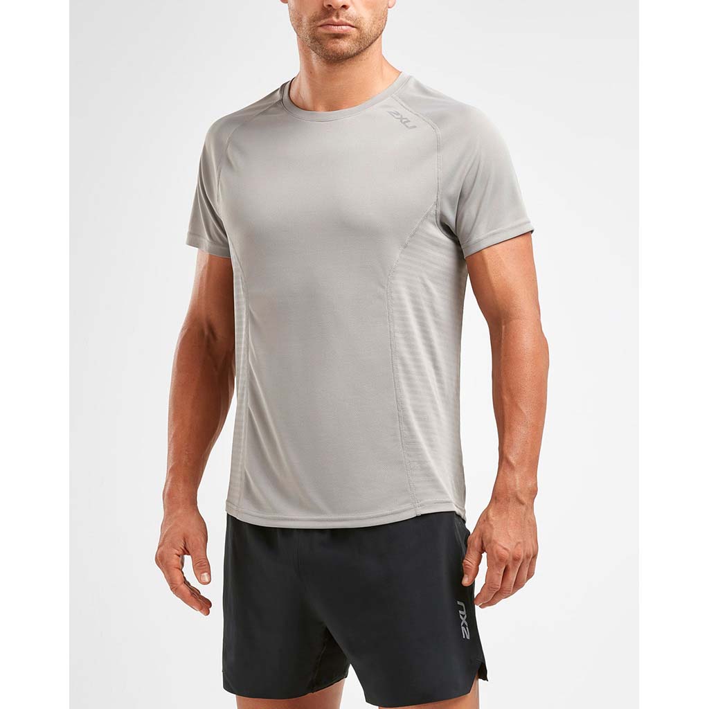 2XU XVent T-shirt sport et course à pied wet weather pour homme lv2