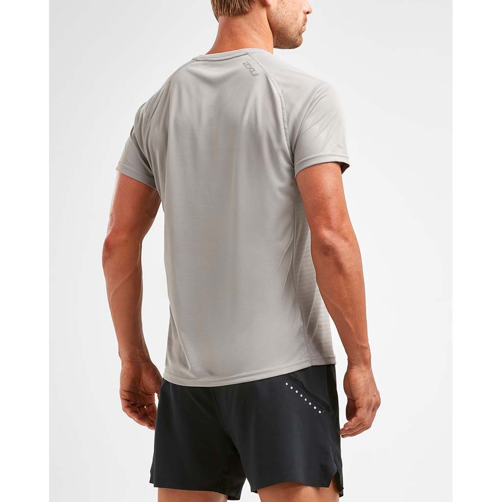 2XU XVent T-shirt sport et course à pied wet weather pour homme rv