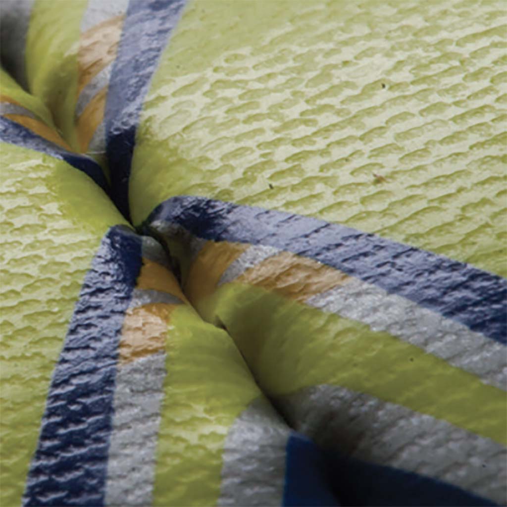 Ballon de soccer Select Club Turf pour terrain synthétique close-up