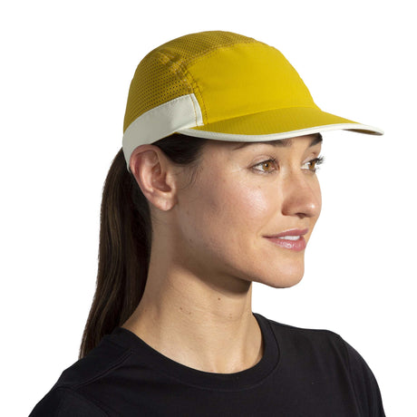 Casquette de course à pied Brooks Propel Mesh unisexe golden hour face