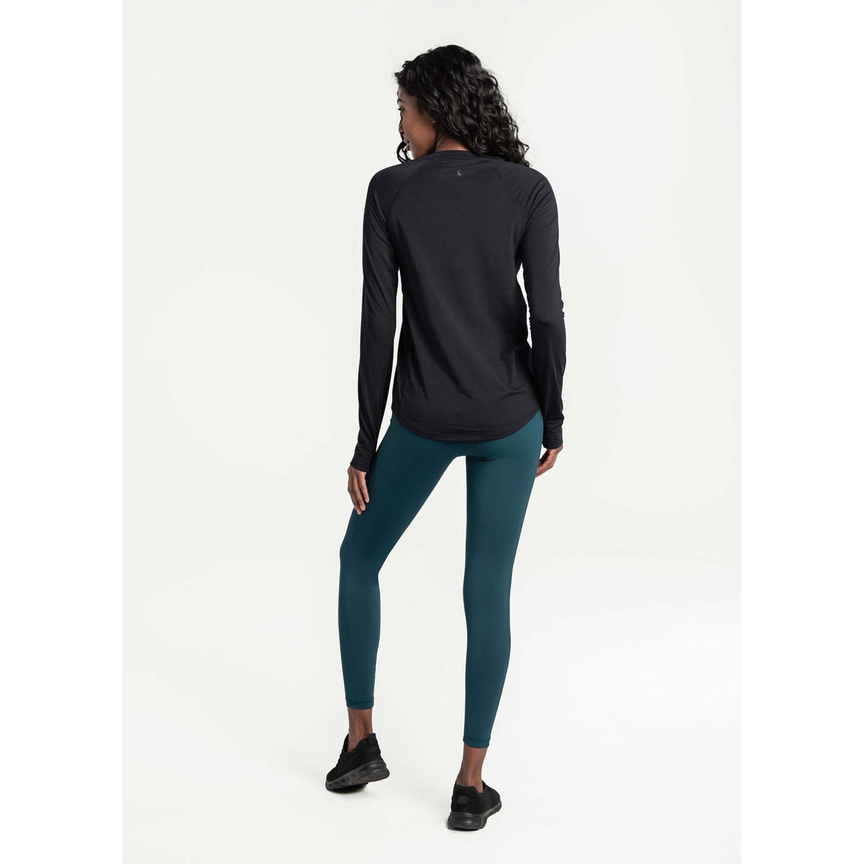 Lole chandail sport à manches longues Performance Wool femme dos 2- noir