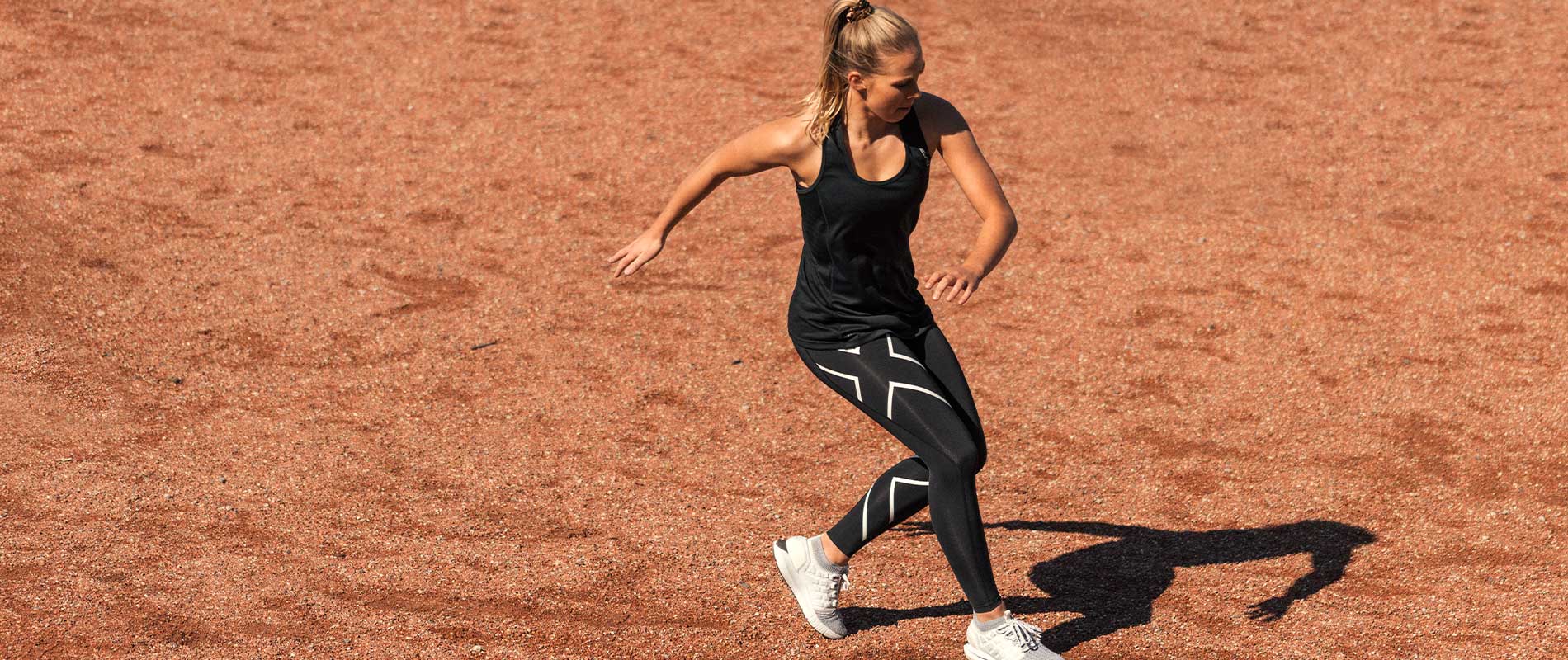 Hauts d'entrainement et course à pied pour femme