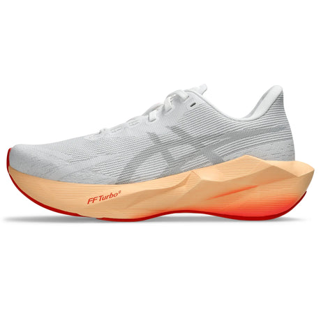 ASICS Novablast 6 pour femme, coloris blanc et corail - vue latérale intérieure