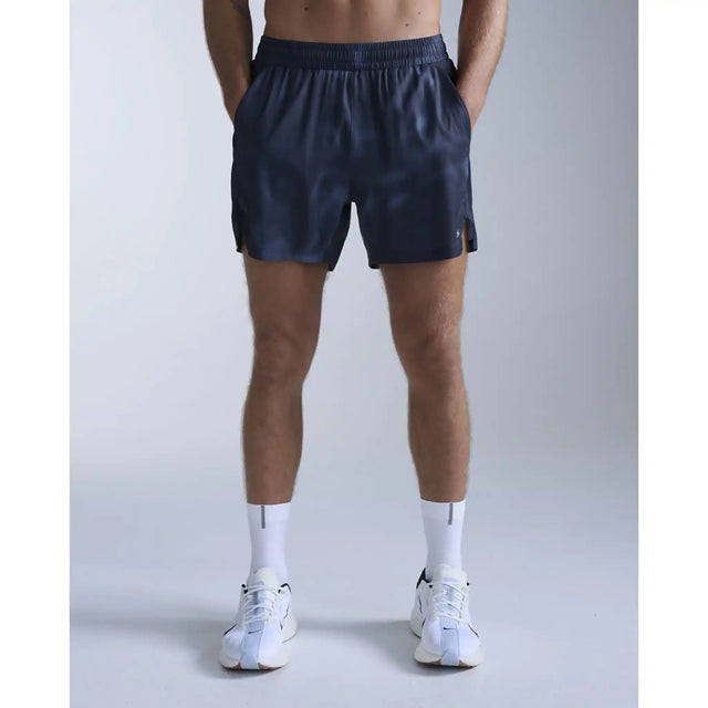 2XU Aero 5 Inch short de course à pied pour homme - Midnight Marble / Argent réfléchissant