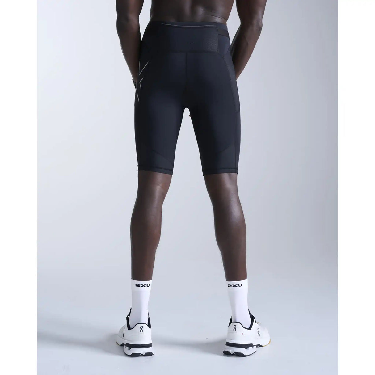 2XU Aero Mesh short homme - Black / Silver Reflective