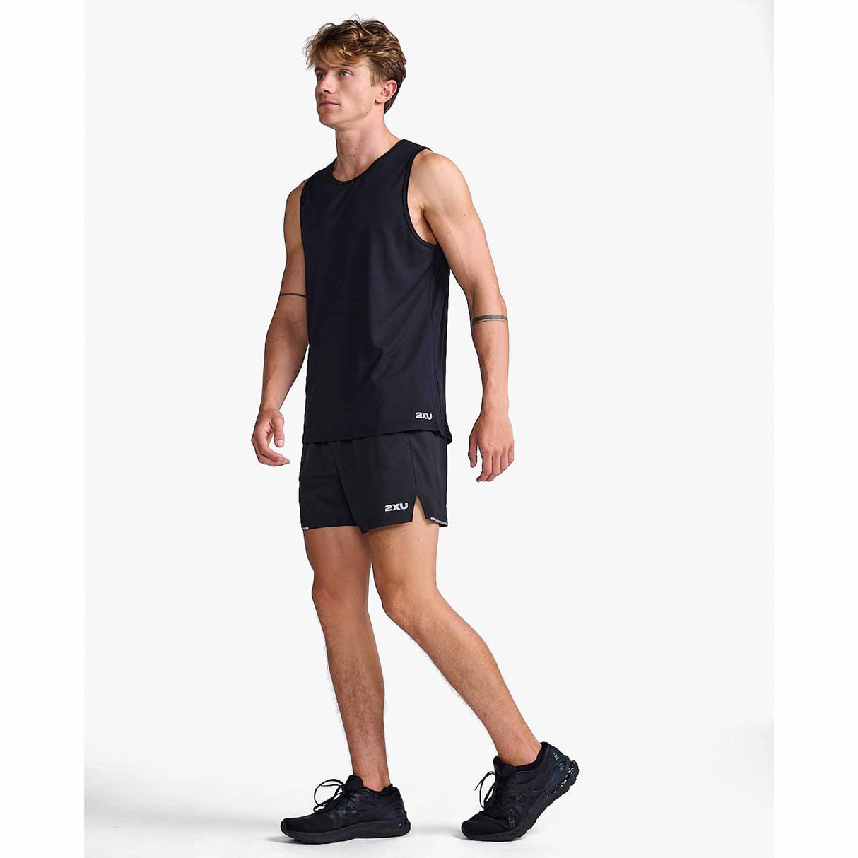 2XU Aero Tank débardeur de course à pied pour homme - Noir