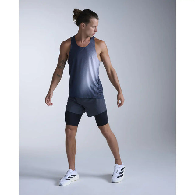 2XU Light Speed React camisole de course homme - Moonstone Mist / Black Reflective