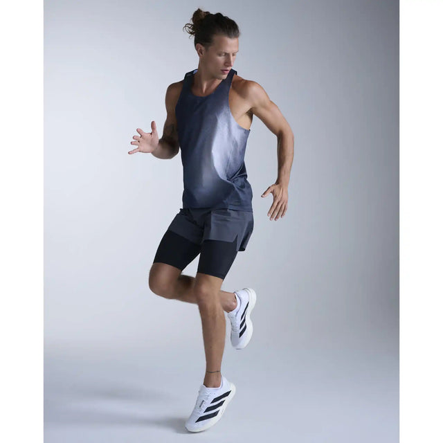 2XU Light Speed React camisole de course homme - Moonstone Mist / Black Reflective