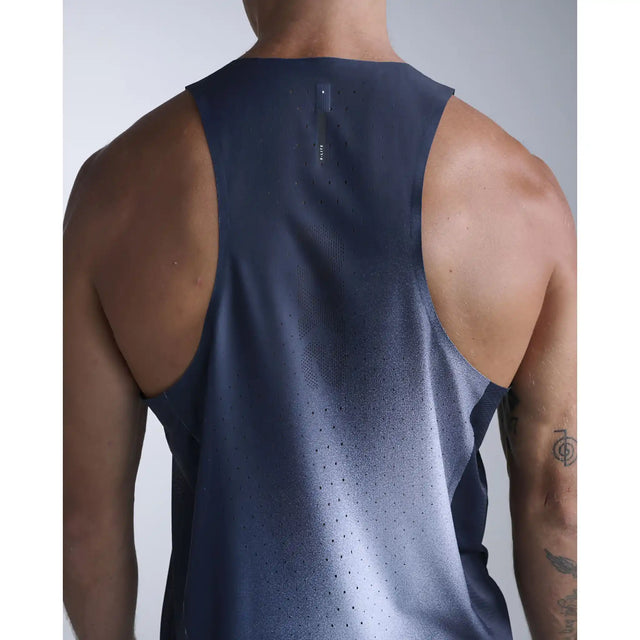 2XU Light Speed React camisole de course homme - Moonstone Mist / Black Reflective