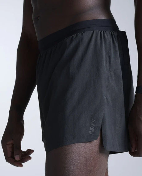 2XU Light Speed Stash 5-inch running shorts for men - Black / Black Reflective