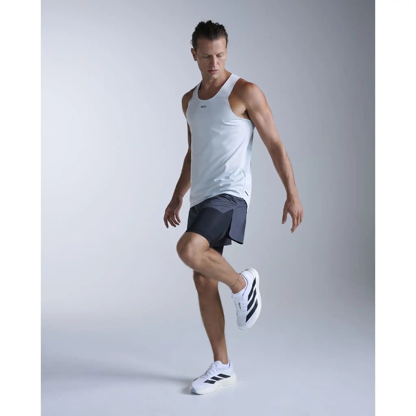 2XU Light Speed Tech camisole de course homme - Moonstone / Black Reflective