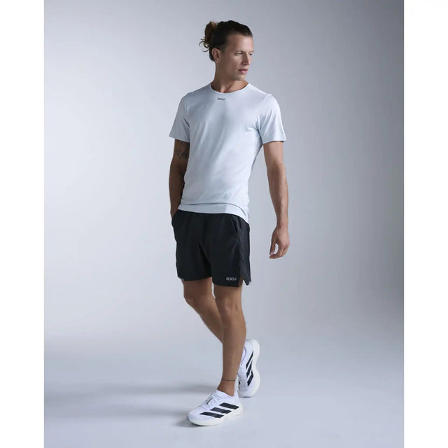 2XU T-shirt de course Light Speed Tech homme - Moonstone / Black Reflective