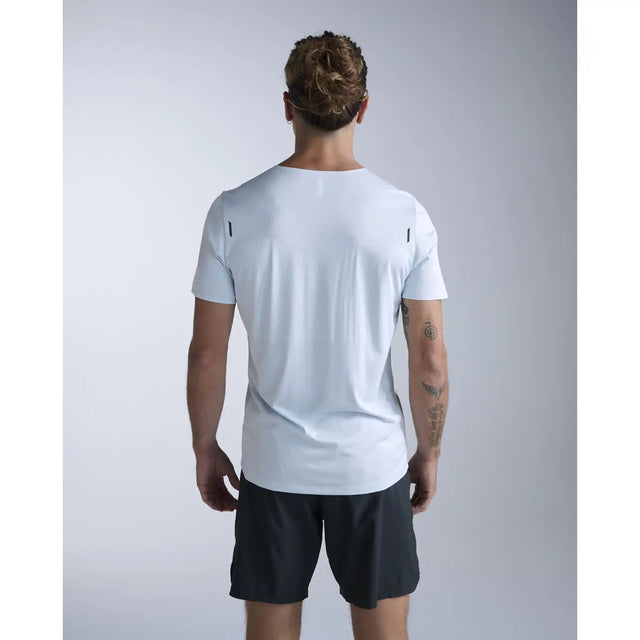 2XU T-shirt de course Light Speed Tech homme - Moonstone / Black Reflective