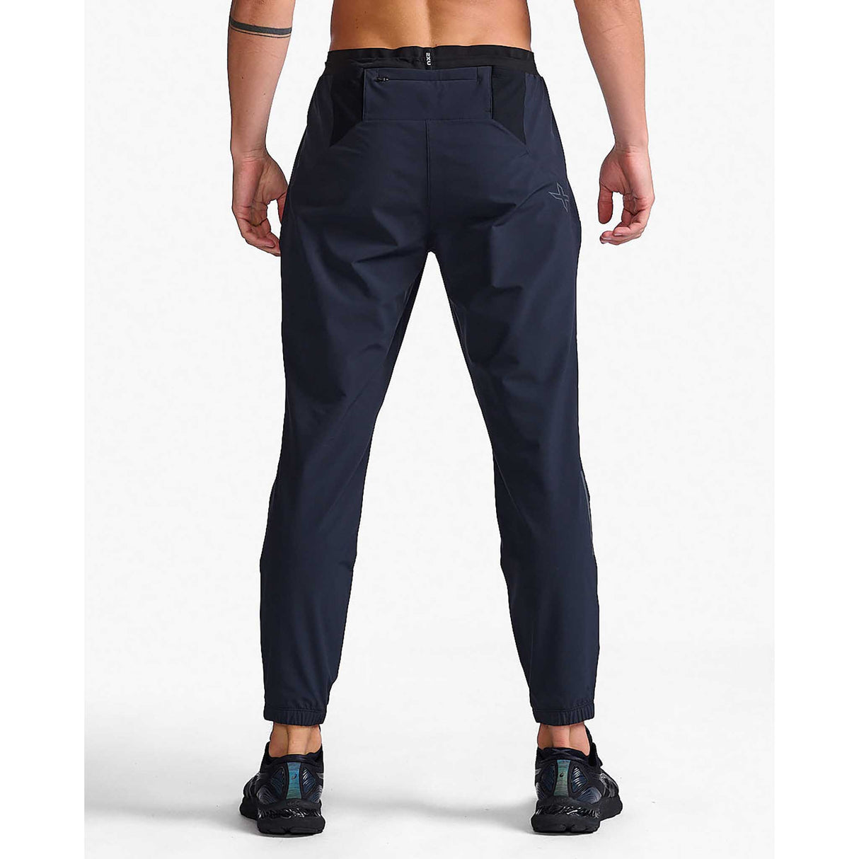 2XU Light Speed pantalons de jogging noir / noir réfléchissant homme dos