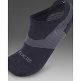 2XU Vectr Ultralight No Show chaussettes courtes de course à pied - Titane / Noir