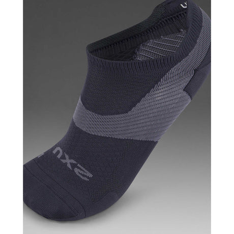2XU Vectr Ultralight No Show chaussettes courtes de course à pied - Titane / Noir