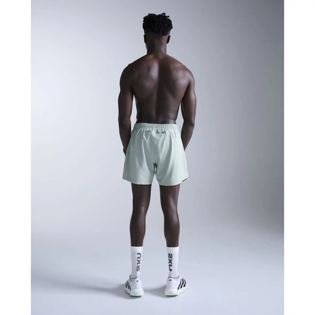2XU Aero 5 Inch short de course à pied pour homme - Smoke Blue / Black Reflective