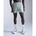 2XU Aero 5 Inch short de course à pied pour homme - Smoke Blue / Black Reflective