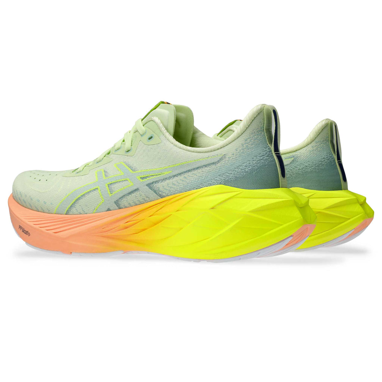 ASICS Novablast 4 Paris souliers de course homme lateral-Cool Matcha / Safety Yellow