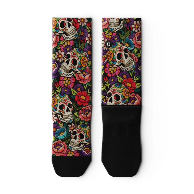 Outway Afterlife Crew unisex running sock - Black / Red - flat lay pair
