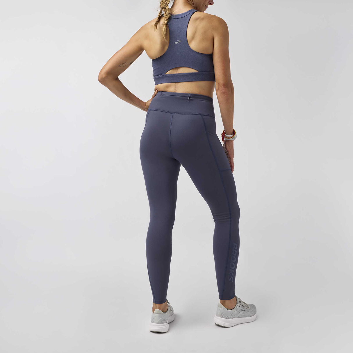 Brooks Momentum Thermal collant de course à pied 2.0 femme dos - Dk Nightshadow / Speed Logo