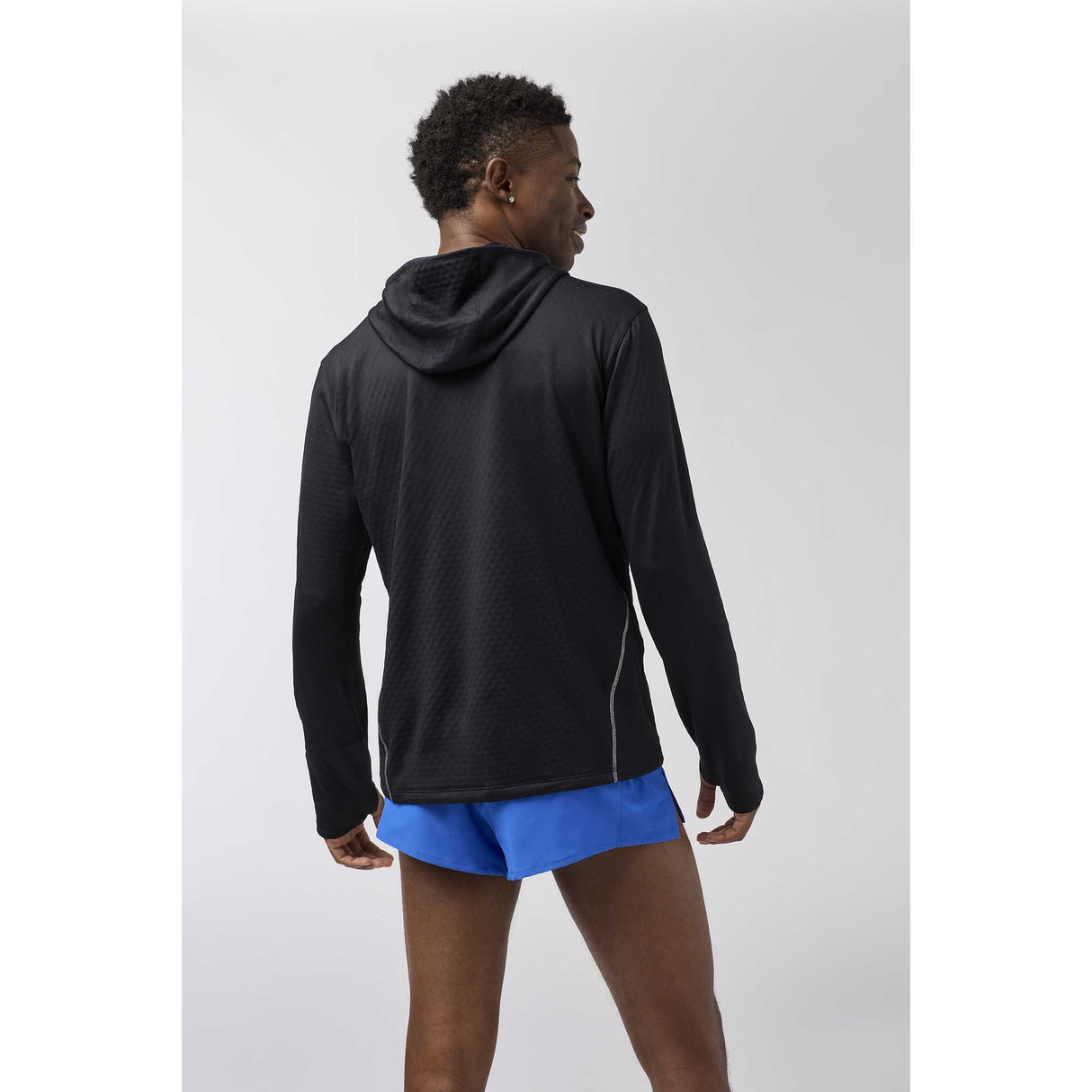 Brooks Notch Thermal Hoodie 3.0 chandail de course à pied homme dos -  Noir