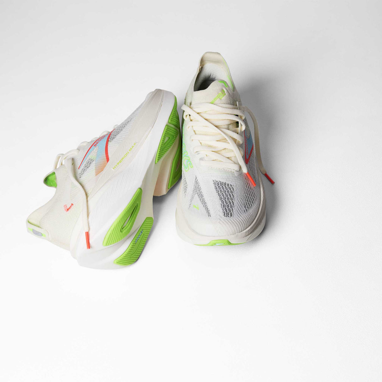 Brooks Hyperion Max 3 chaussures de course à pied homme  paire - Coconut / Green Gecko / Pink Clay
